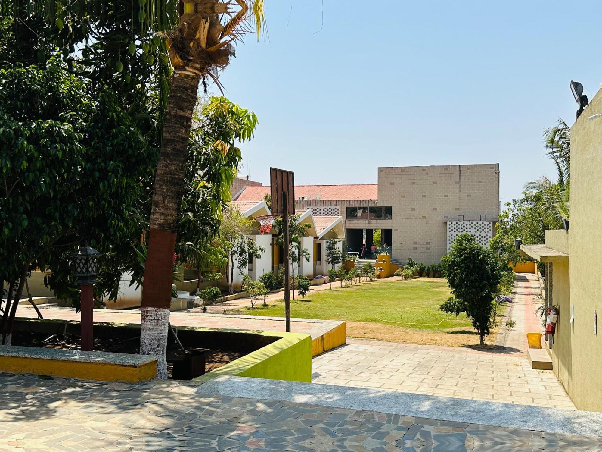 Lion Park Hotel & Resorts Сасан Гир Екстериор снимка