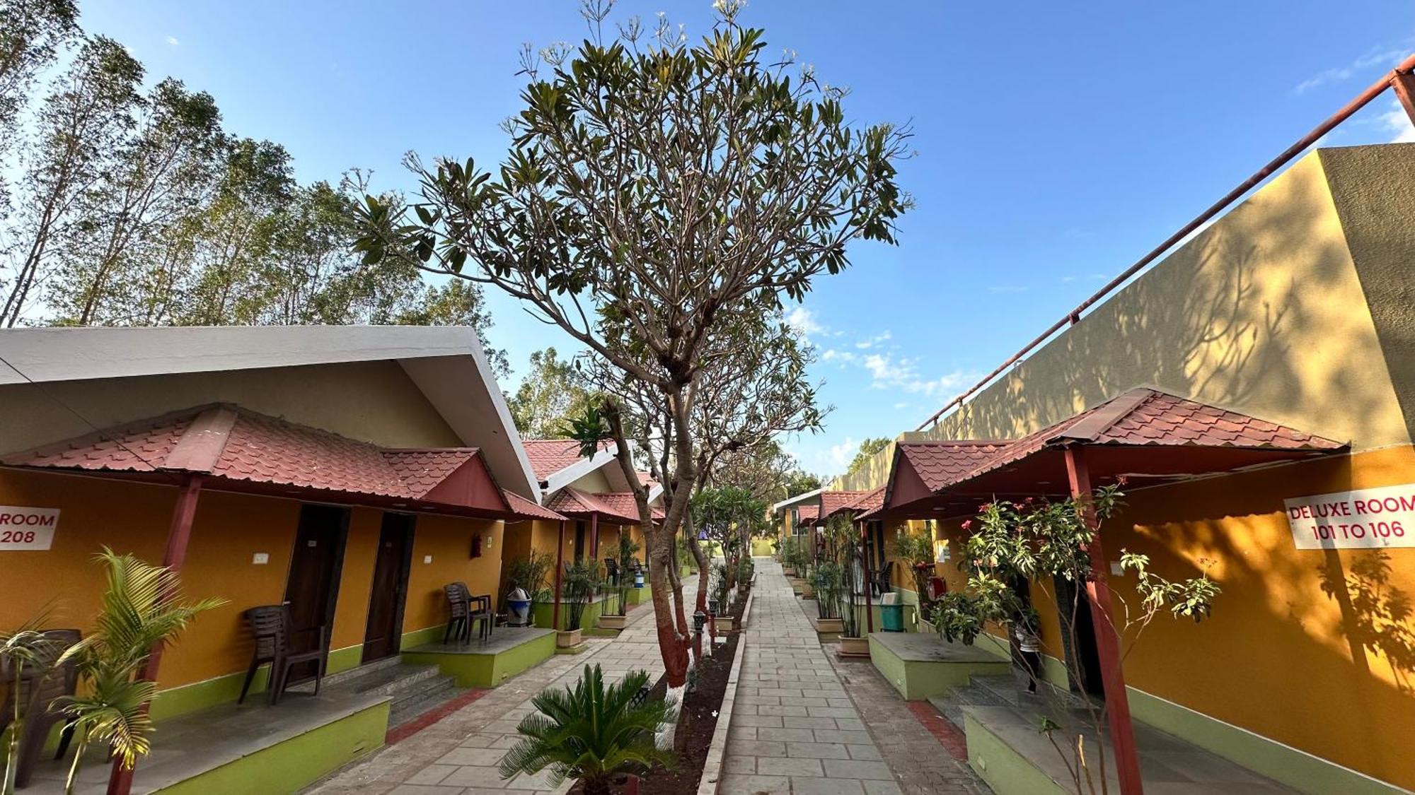 Lion Park Hotel & Resorts Сасан Гир Екстериор снимка